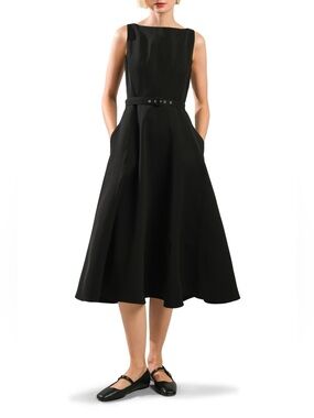 Seamed Sleeveless Belted Fit & Flare Dress
FREEMARKET